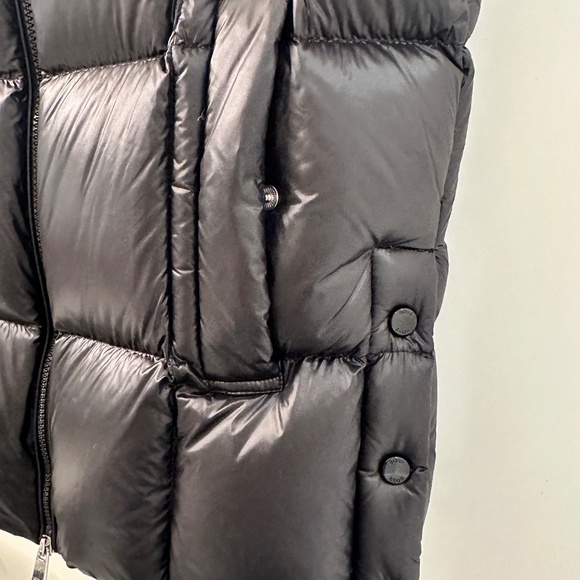 Boss Women’s Puffer Vest - Picture 4 of 8